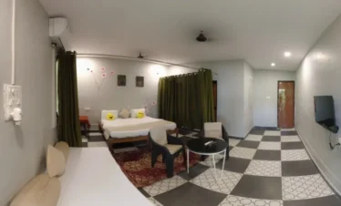 Singh Estate, Zari deluxeroom1